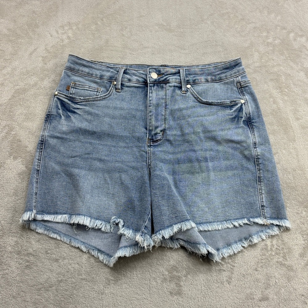 Judy Blue Denim Shorts Womens 1XL Light Wash Frayed Raw Hem Boho Festival Summer